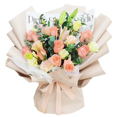 遵义11朵粉玫瑰百合，温暖与甜蜜